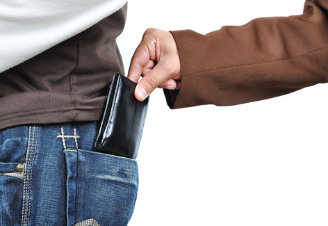 Cuidado com sua carteira em qualquer lugar que esteja